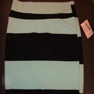 NWT Lularoe Cassie Skirt Blue Black Size S